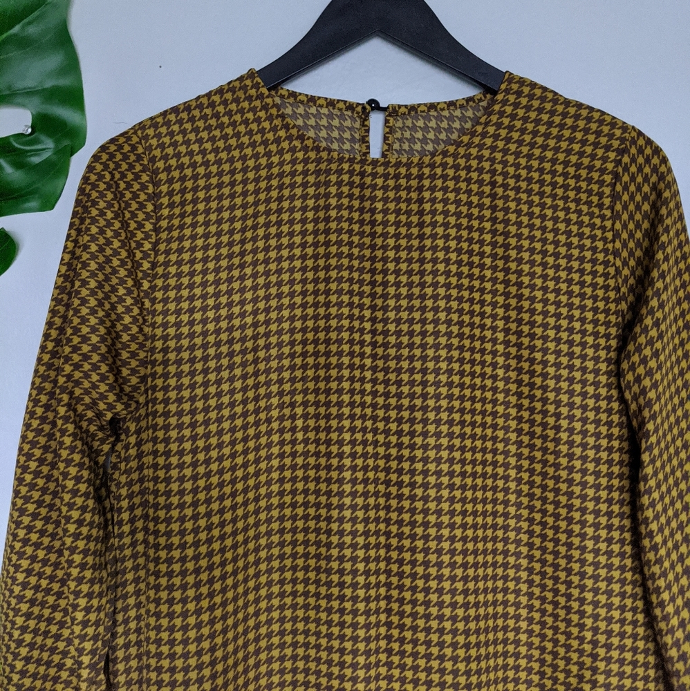 Mustard houndstooth ruffle hem dress - Picture 9 of 10